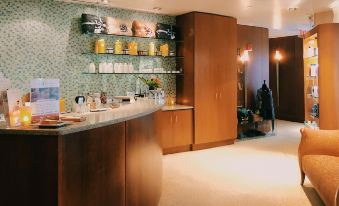 Stamford Marriott Hotel & Spa - Housity