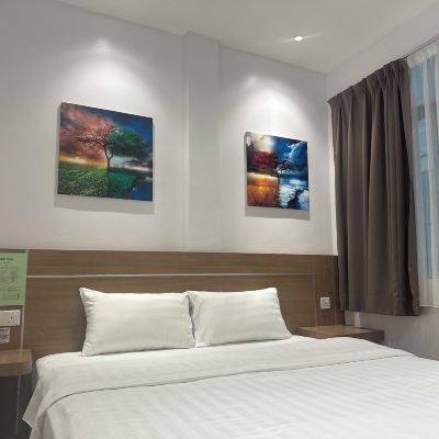 Deluxe Double Room 2 with Window Ast Hotel Promo Code