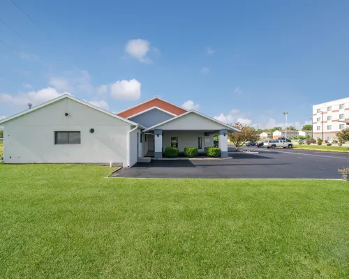 Ramada by Wyndham Effingham Hotels in Effingham County