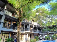 塔拉明杜萊亞亨利度假村 住宿飯店