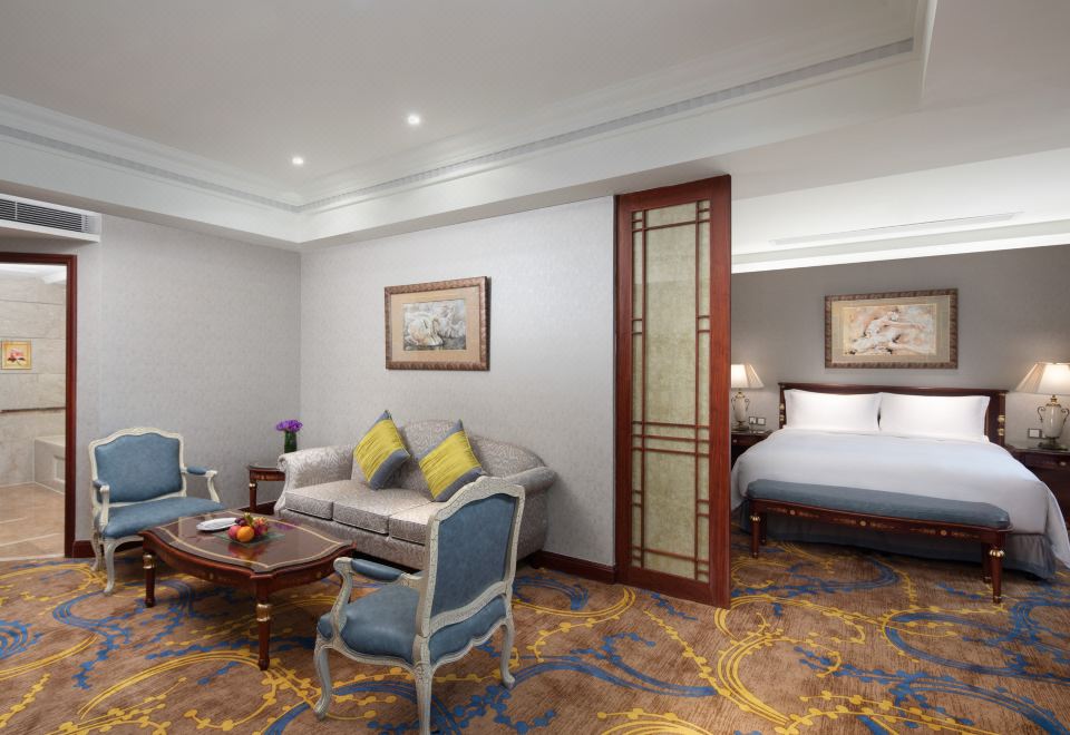 Crowne Plaza Shanghai Nanjing Road1 King Junior Suite High Floor