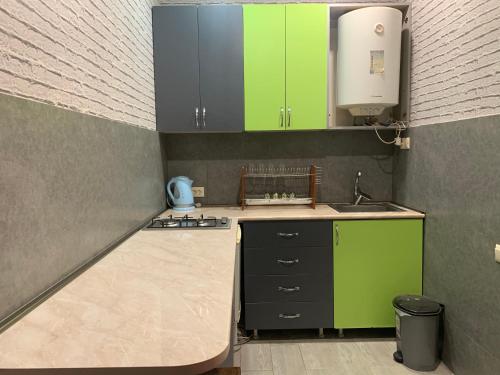 混合宿舍中的上下铺床位