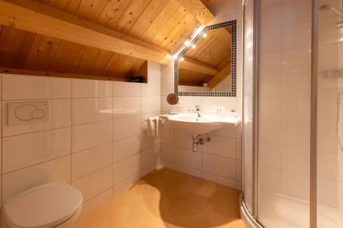 Kirchwirt Appartements Standard Three-Bedroom Apartment With Balcony