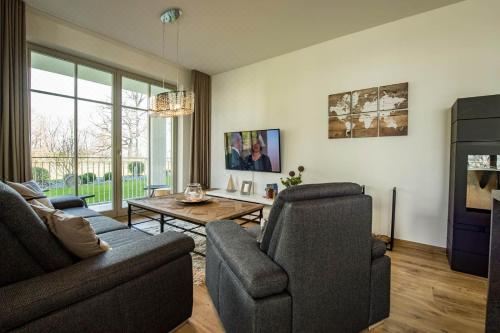 两卧室公寓 - 带露台