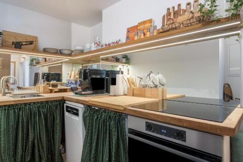 高级一卧室带阳台公寓