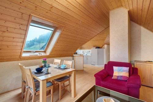 高级一卧室带阳台公寓