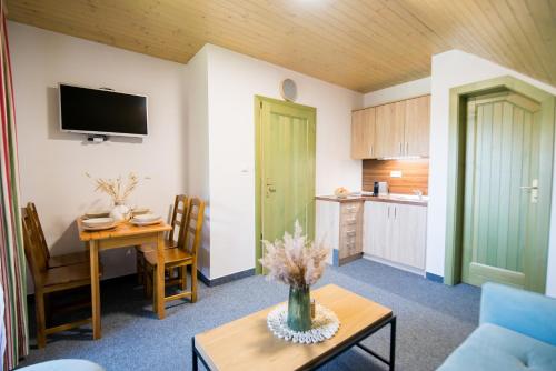 两卧室阁楼套房 - 带梳化床