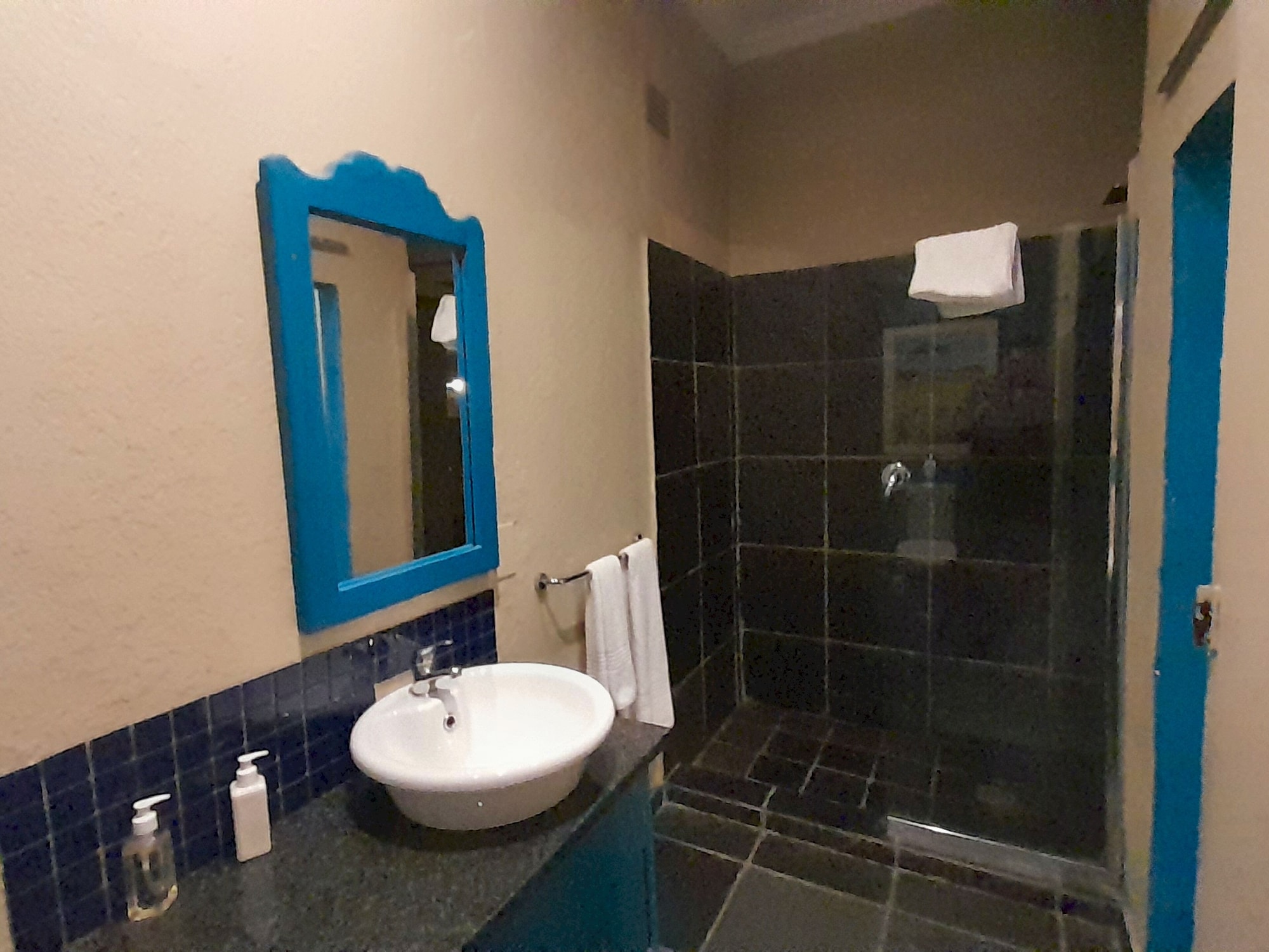 园景两卧室行政连通房