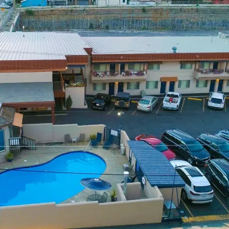The Durango Lodge