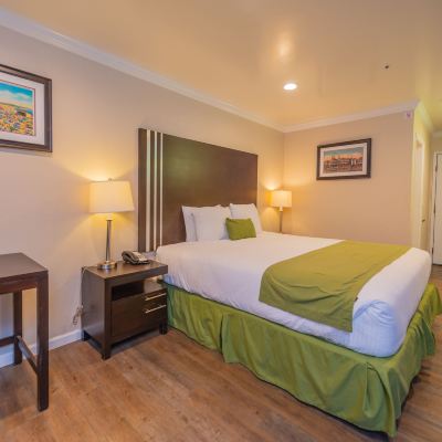 Standard King Room Ocean Pacific Lodge Promo Code