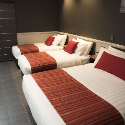 家庭四人房 巖石汽車旅館優惠