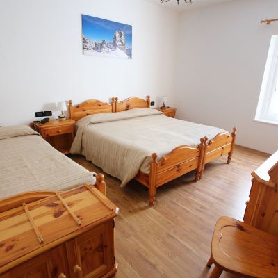 Economy Triple Room Des Alpes Promo Code