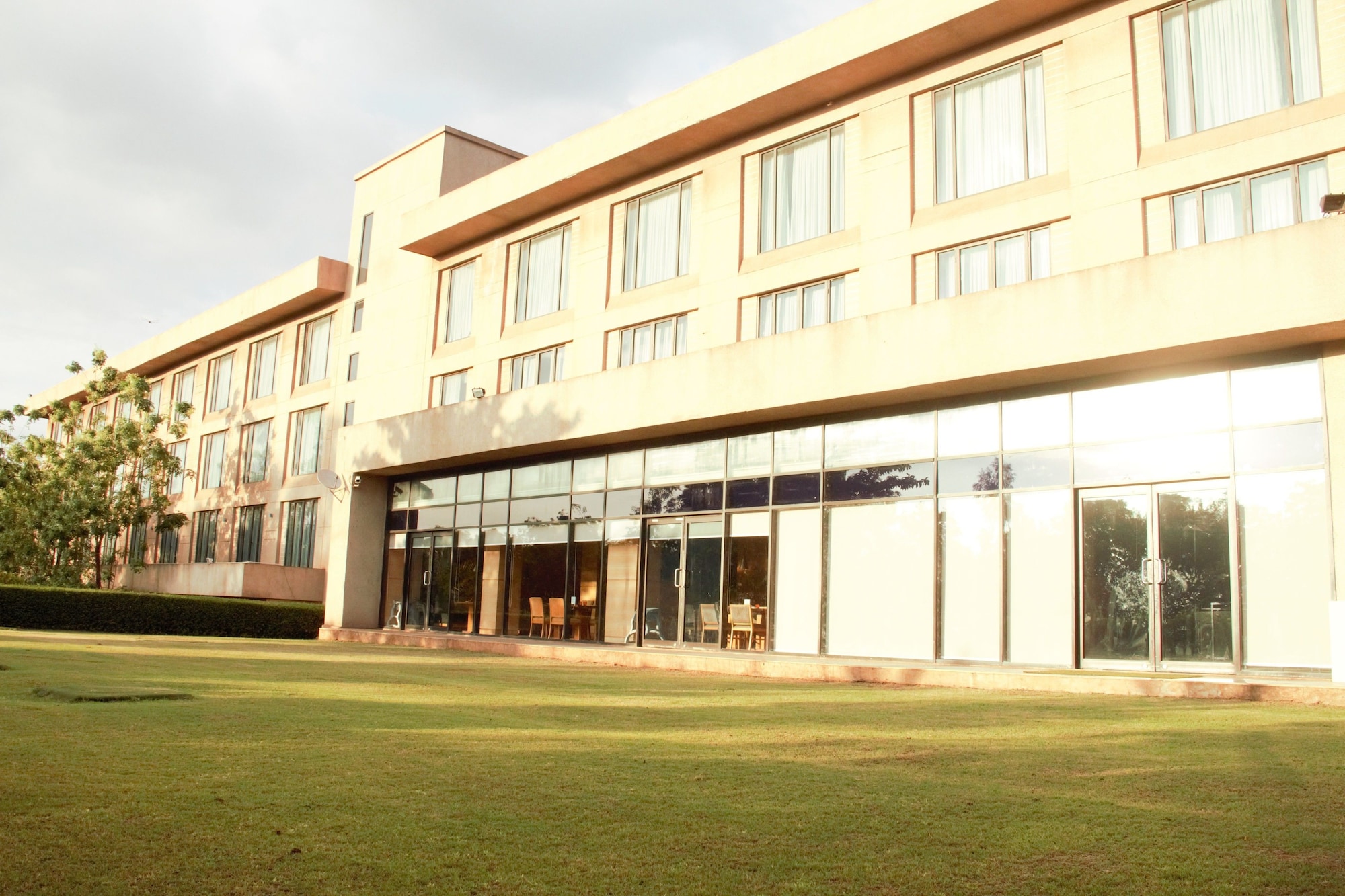 客房（双床，无梳化床）