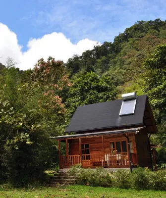 Sacha Urco Lodge -Private Cloud Forest Reserve in Mindo-4X4 Recommended March-April