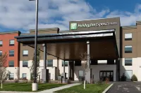 Holiday Inn Express & Suites NORTH BATTLEFORD by IHG Hotels in 