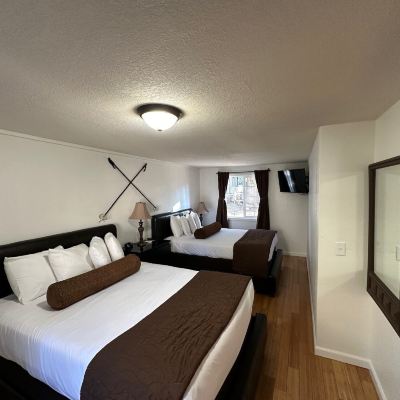 Deluxe Cabin Shasta Inn Promo Code