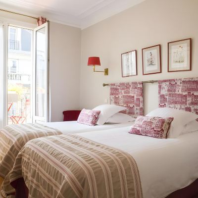 Superior Room with Balcony New Orient Hotel Promo Code