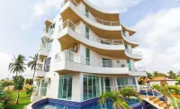 Aptos em Cond. c/ Piscina a 1 Quadra da Praia de Cumbuco - KVI Hotele w: 