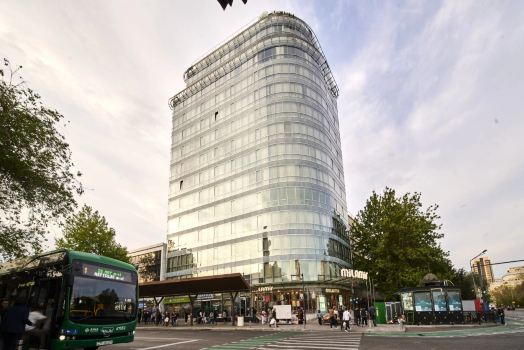 Parkside Hotel & Apartments