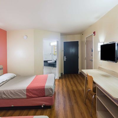 1 Queen Bed | Non-Smoking, Micfridge Motel 6-Terrell, TX Promo Code
