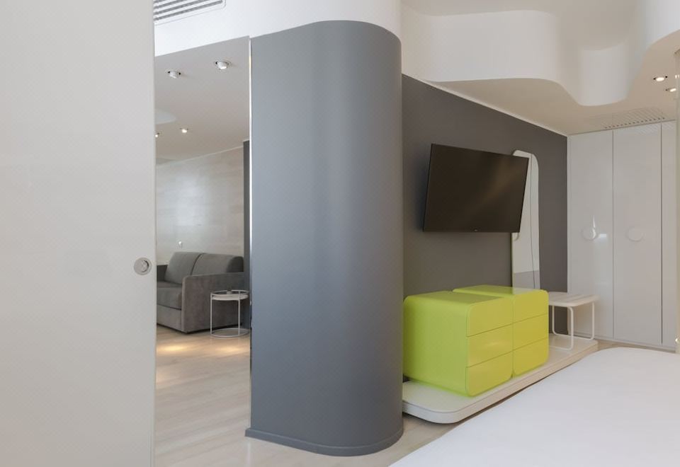 One-Bedroom King Parlor Suite