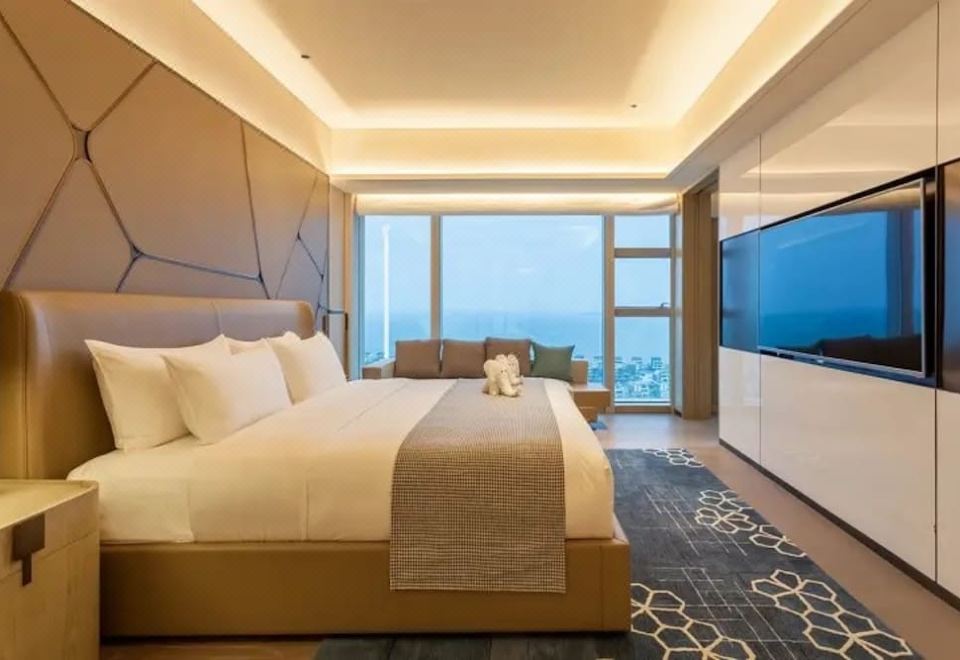 豪华海景套房（180度全落地窗看海景日出）