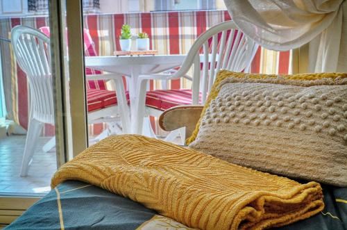 带露台一室公寓