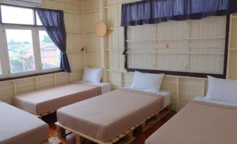 63 Hostel Lopburi