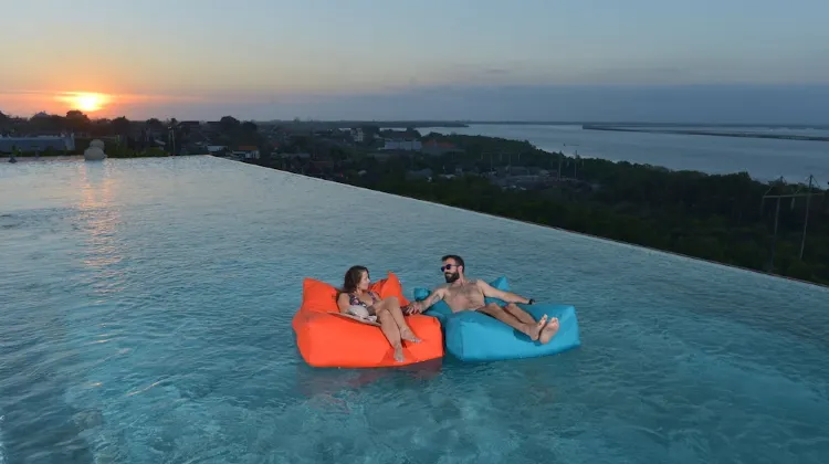 The Crystal Luxury Bay Resort Nusa Dua 施設