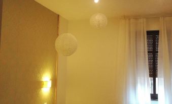 Dante Rooms and Apartment - Housity