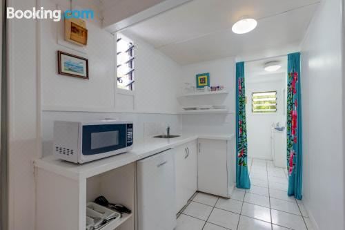 Vaka Beach Cottage with AC Unlimited Wifi One-Bedroom House