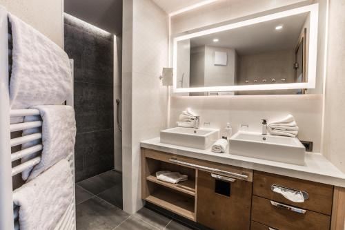 Hotel Prokulus - Family & Wellness Deluxe Double Room with Balcony