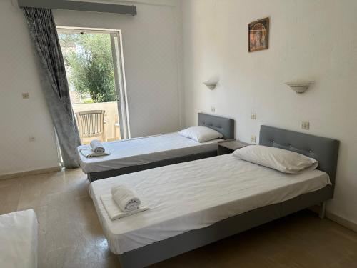 带浴室的双床房