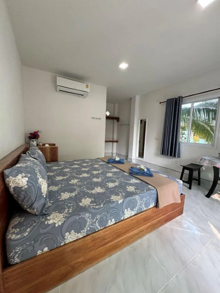 ห้องสแตนดาร์ดพร้อมเครื่องปรับอากาศ