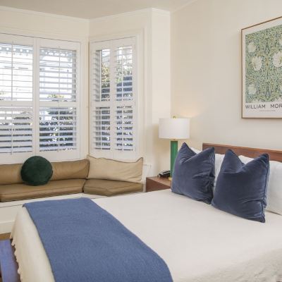 Standard Double Room with Ensuite Washington Square Inn Promo Code