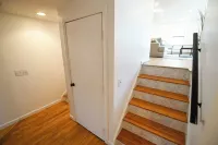 5 Star Coastal Farmhouse- Dog Friendly- 3Br in Westerly! Minutes to Beach & Town
