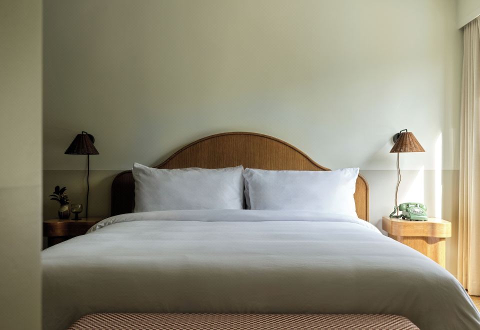 行动无障碍乡村特大床房