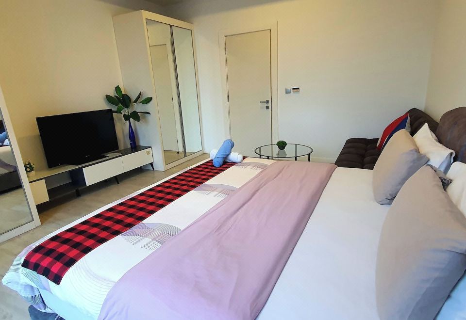 St Nomad M City Ampang, KLCCExclusive Studio, Private Bathroom, Lake View