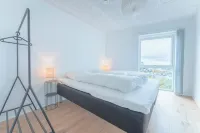 New / Stunning Sea View / Light / 3 Br Hotele w: 