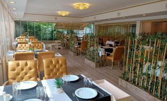Twins Hotel - Housity