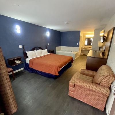 King Room With Jetted Tub-Non-Smoking Key West Inn - Roanoke Promo Code