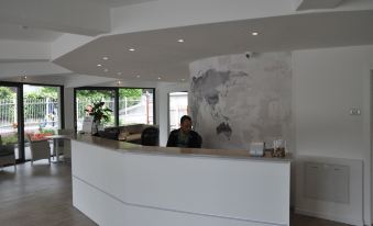 Hotel Vischi - Housity