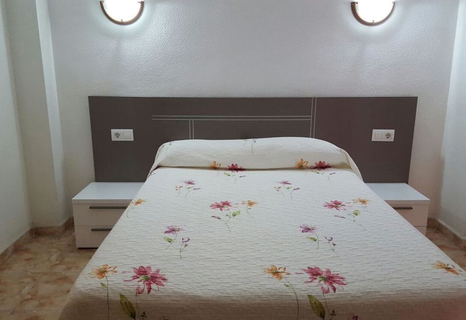 公寓， 三卧室 （5名成人 + 1名小童）