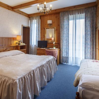 Standard Triple Room with Balcony and Mountain View Columbia Promo Code