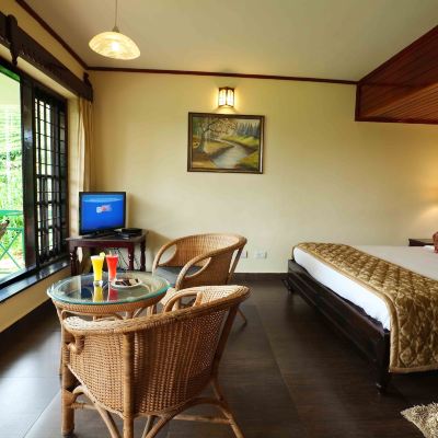 Humming Bird Camelot Resort Promo Code