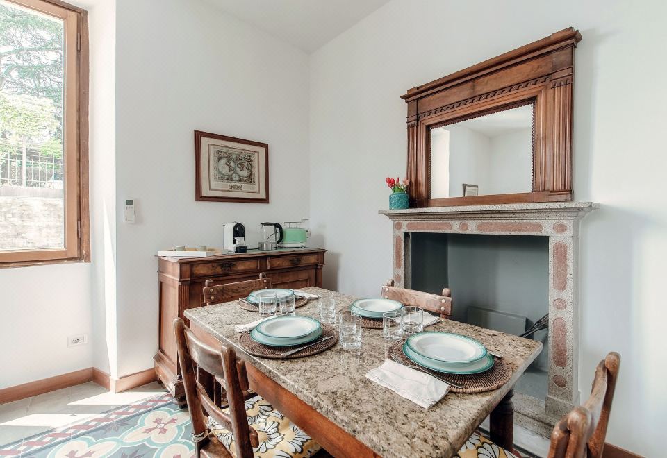 Villa Eugenia suite 2Apartment With Lake View