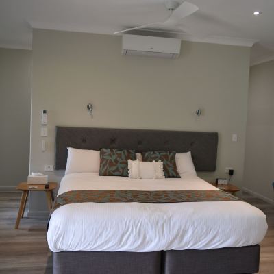 Deluxe King Room With Jetted Tub-Non-Smoking Mapleton Springs Promo Code