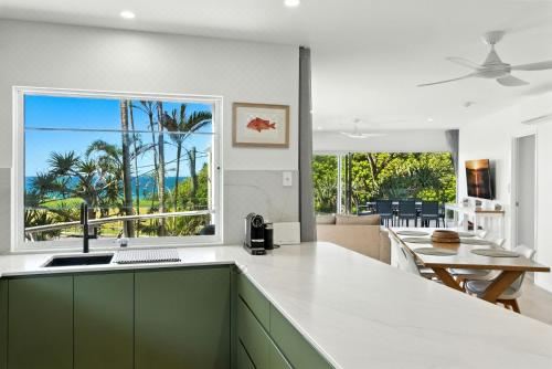 Unit 2 Beach Gallery Apartment