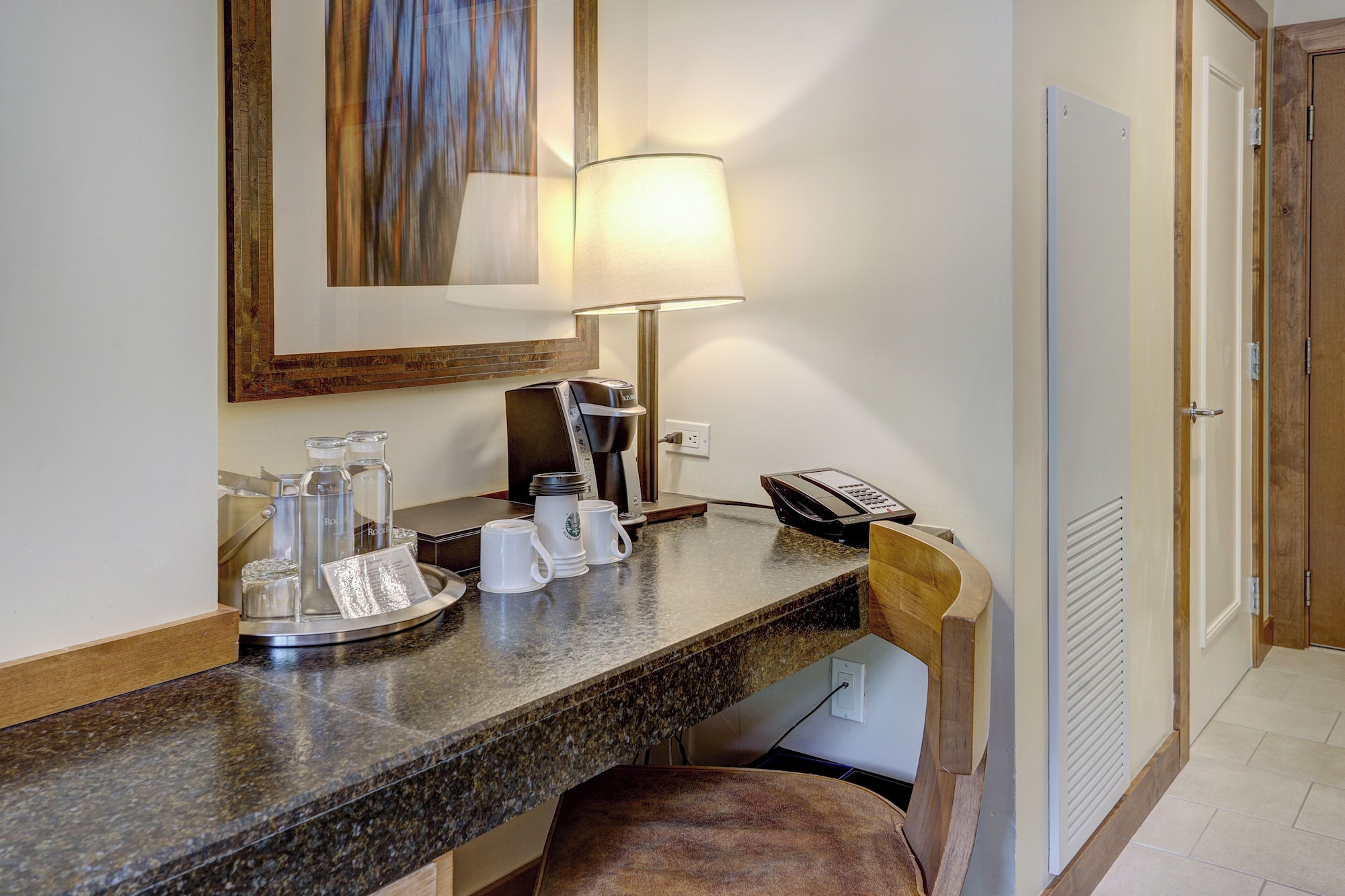 The Osprey at Beaver Creek, a RockResort客房， 2 张大床， 旅舍