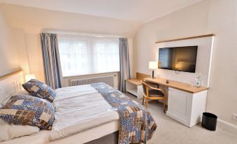 Kleinhuis Hotel Mellingburger Schleuse - Housity